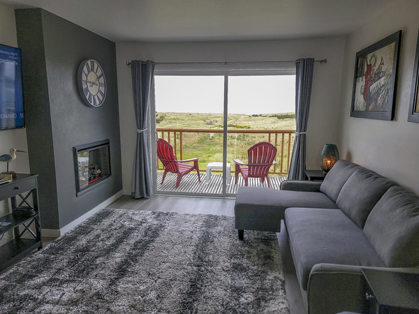 3rd Floor Deluxe Condo - Ocean View with Balcony Photo 10